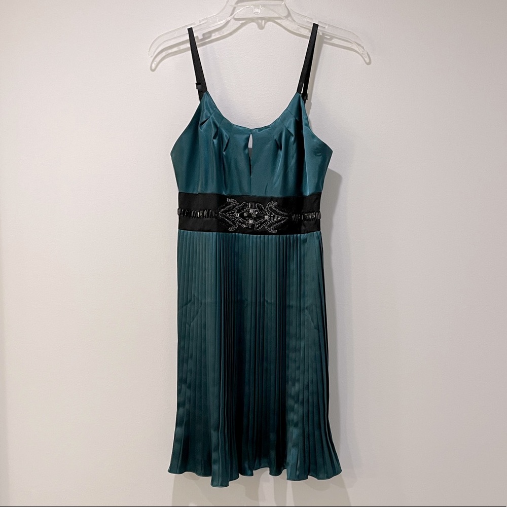 GUESS cocktail dress.  Size 5.  NWT